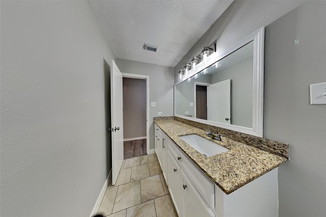 17326 Masonridge Drive, Houston, TX 77095