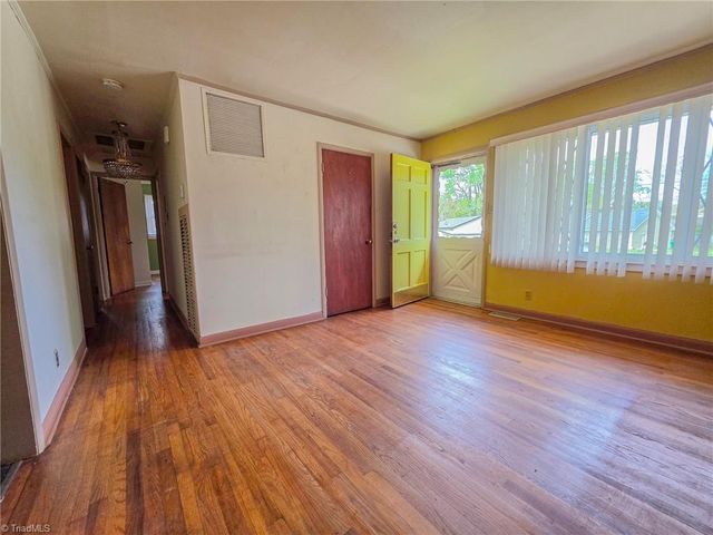 1104 Wise Avenue, High Point, NC 27260