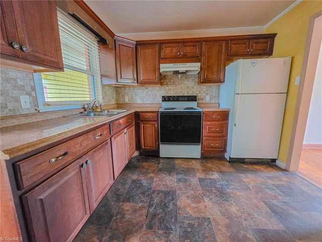 1104 Wise Avenue, High Point, NC 27260