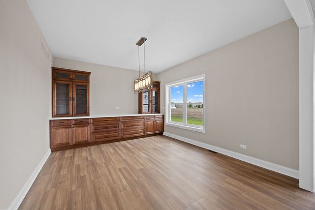 25136 S Westwind Drive, Channahon, IL 60410