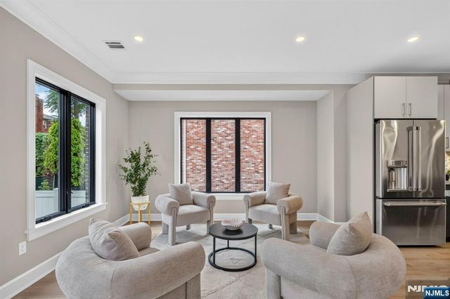 156 Morningside Lane B, Palisades Park, NJ 07650