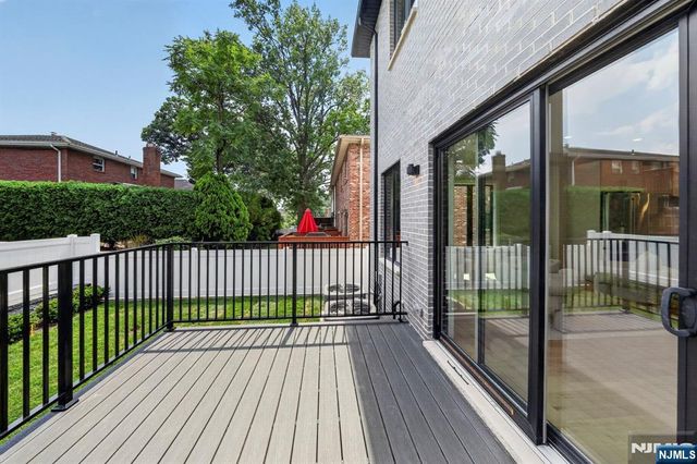 156 Morningside Lane B, Palisades Park, NJ 07650