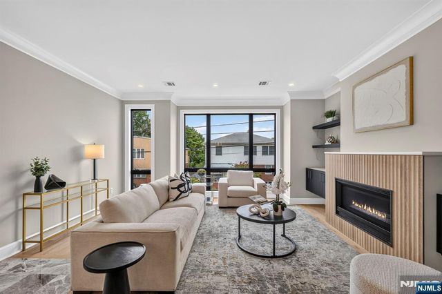 156 Morningside Lane B, Palisades Park, NJ 07650