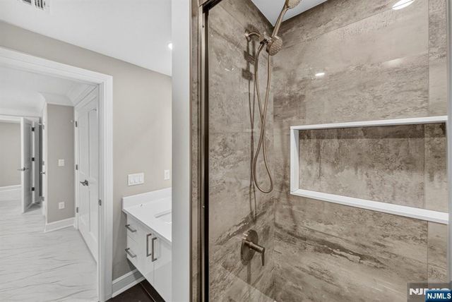 156 Morningside Lane B, Palisades Park, NJ 07650