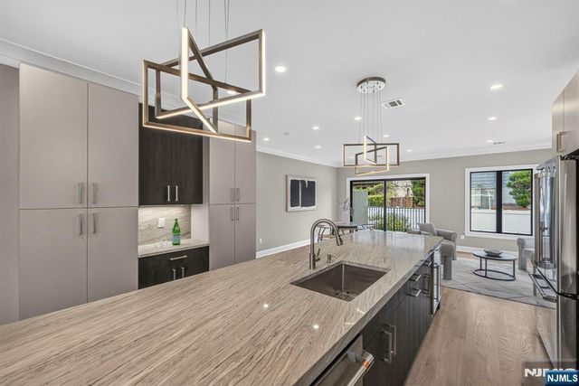 156 Morningside Lane B, Palisades Park, NJ 07650