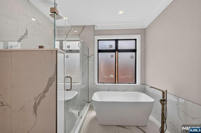 156 Morningside Lane B, Palisades Park, NJ 07650