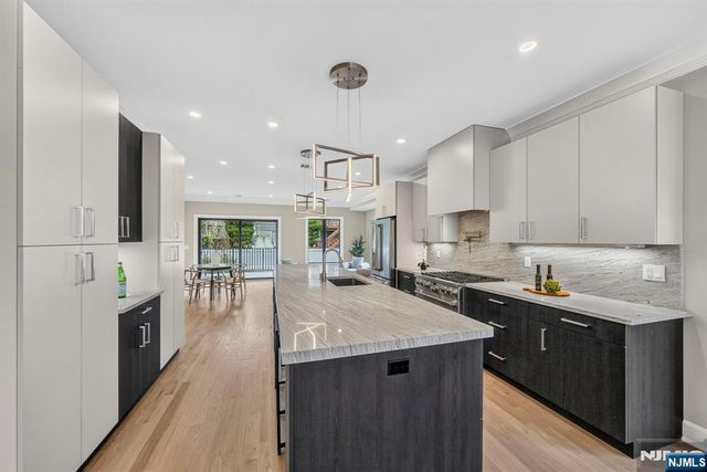 156 Morningside Lane B, Palisades Park, NJ 07650