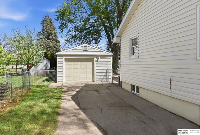 3401 S 121st Street, Omaha, NE 68144