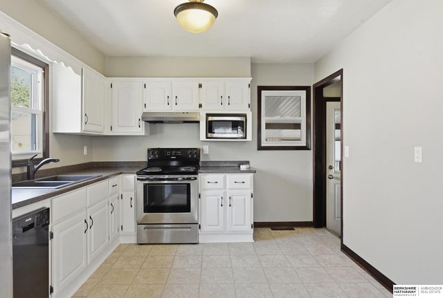 3401 S 121st Street, Omaha, NE 68144