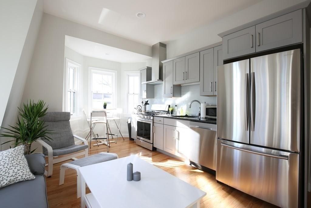 20 George St 2L, Somerville, MA 02145