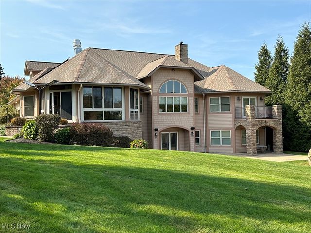 2415 Michelle Court, Willoughby Hills, OH 44094