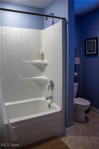 2415 Michelle Court, Willoughby Hills, OH 44094