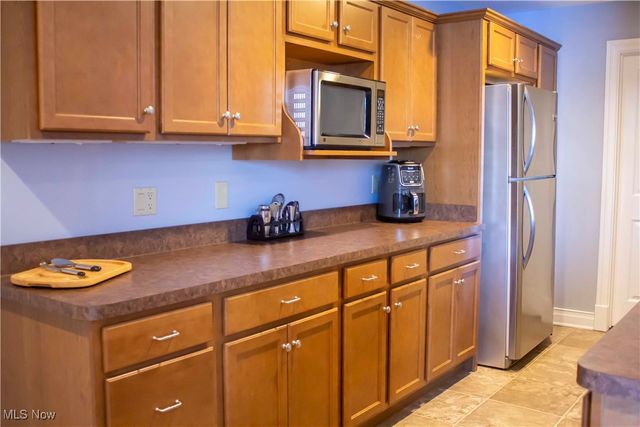 2415 Michelle Court, Willoughby Hills, OH 44094