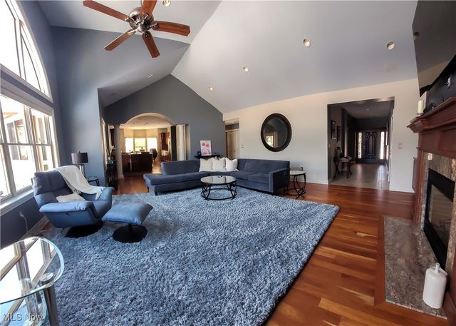 2415 Michelle Court, Willoughby Hills, OH 44094