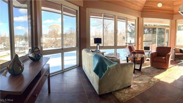 2415 Michelle Court, Willoughby Hills, OH 44094