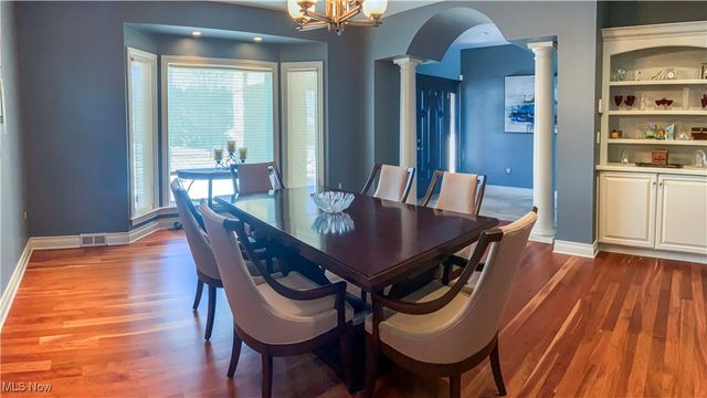 2415 Michelle Court, Willoughby Hills, OH 44094