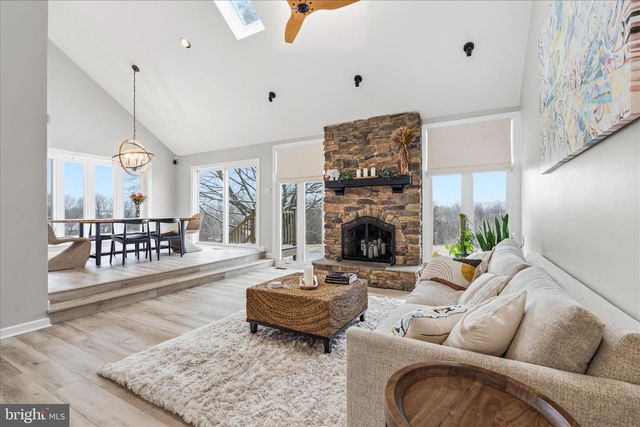 3293 N HILL CT, Middletown, MD 21769