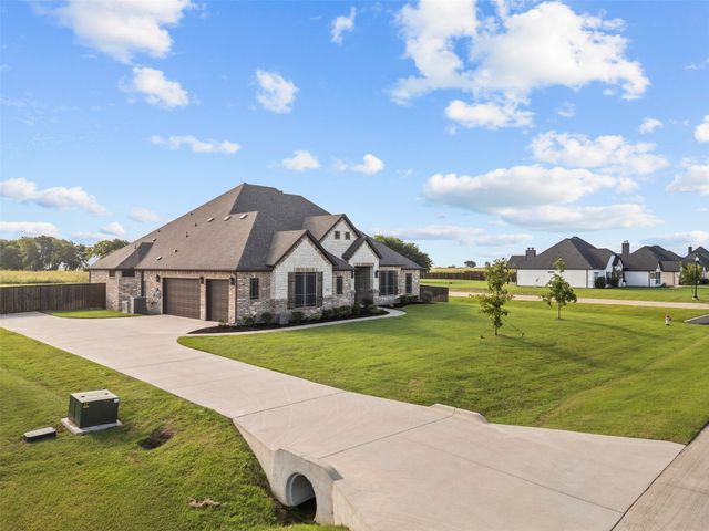 670 Horseshoe Meadows Drive, Waxahachie, TX 75167
