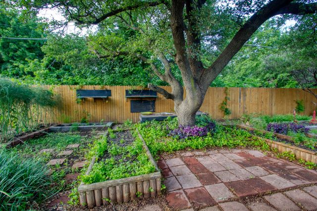 243 Centennial Drive, Lewisville, TX 75067
