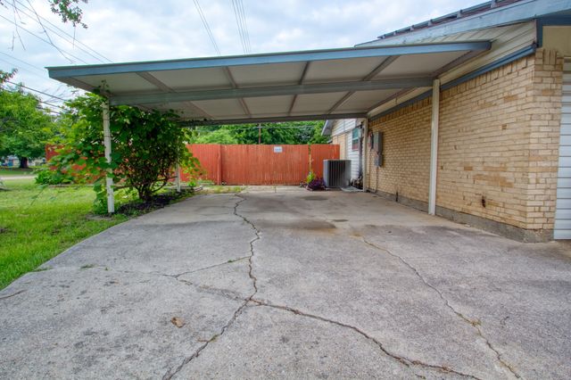 243 Centennial Drive, Lewisville, TX 75067