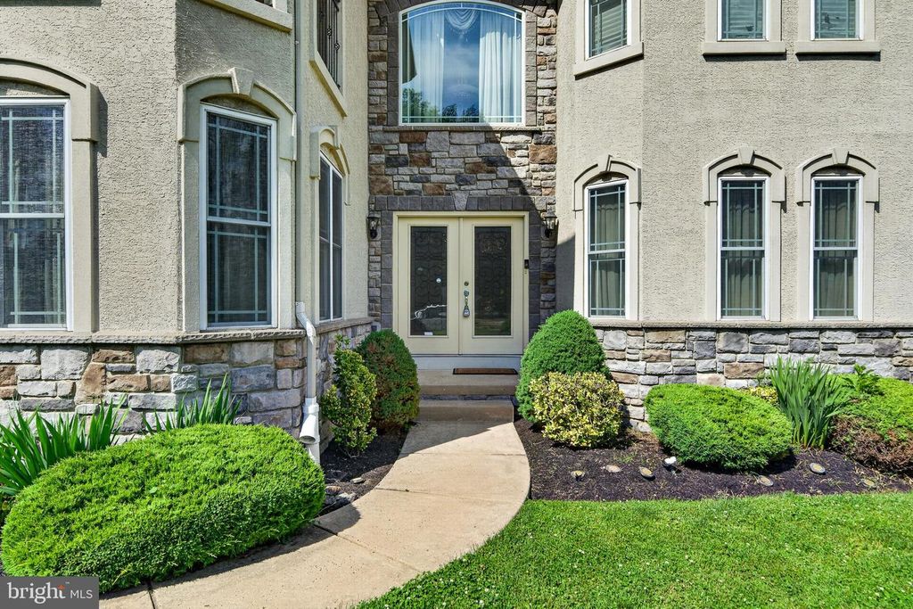 261 PHEASANT DR, Huntingdon Valley, PA 19006