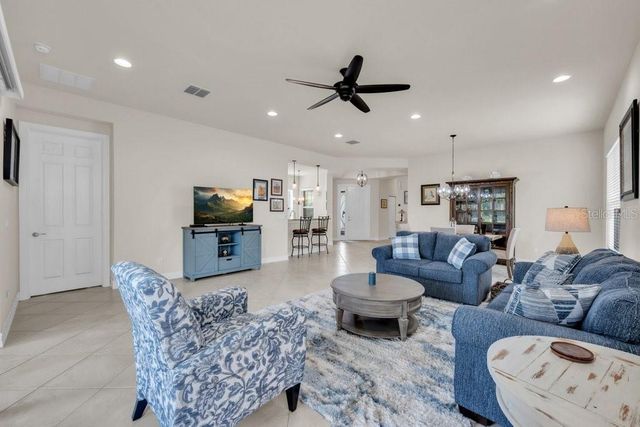 15824 AMBER FALLS DRIVE, Wimauma, FL 33598