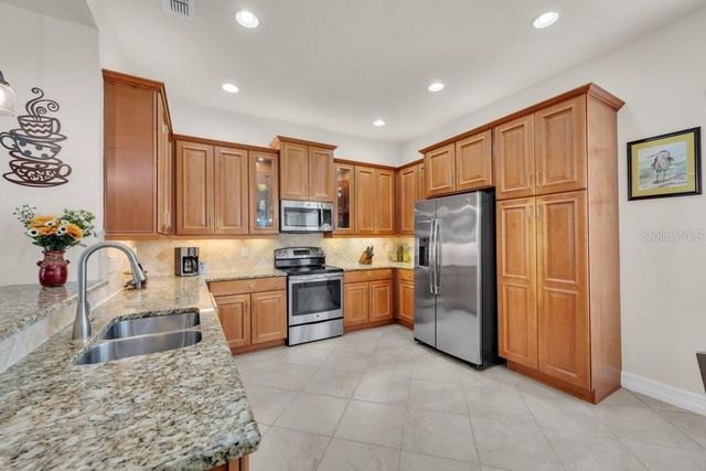 15824 AMBER FALLS DRIVE, Wimauma, FL 33598
