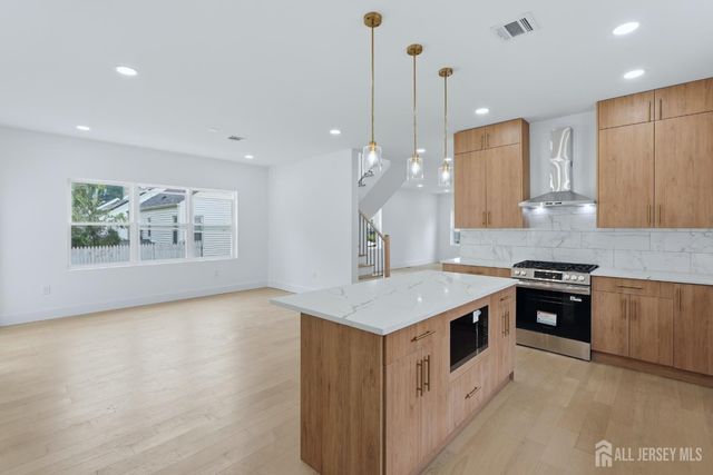 617 Fairview Avenue, Piscataway, NJ 08854