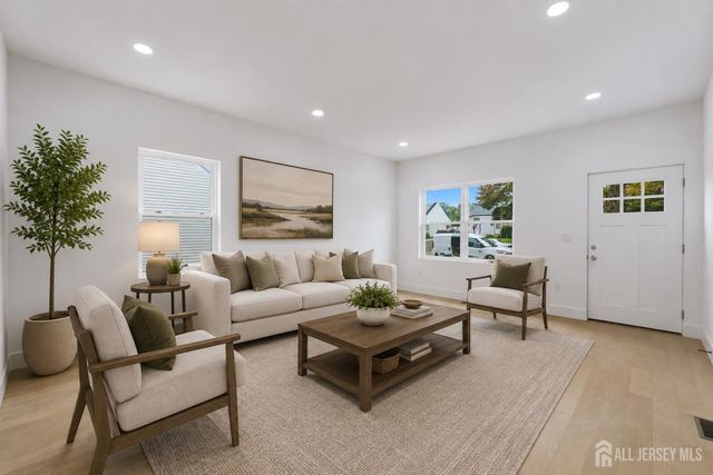 617 Fairview Avenue, Piscataway, NJ 08854