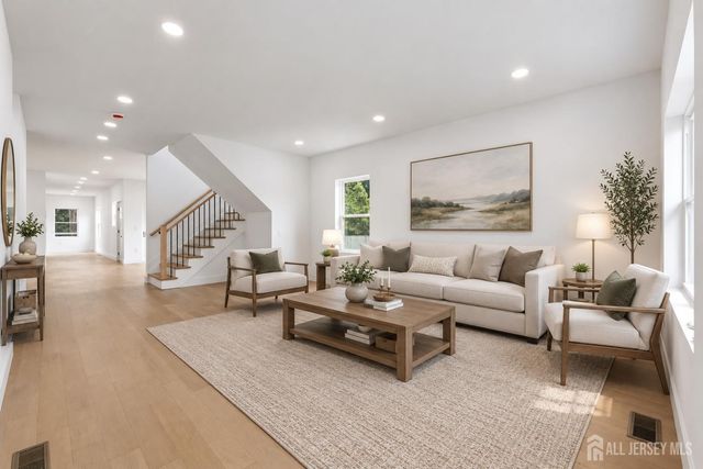617 Fairview Avenue, Piscataway, NJ 08854