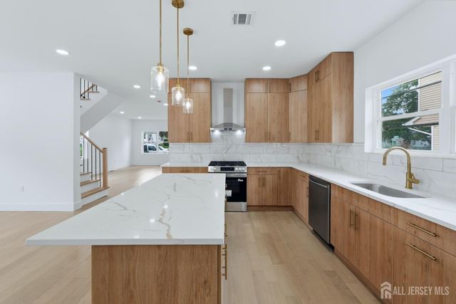 617 Fairview Avenue, Piscataway, NJ 08854