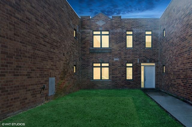 3537 W Carroll Avenue 3, Chicago, IL 60624