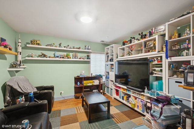 3537 W Carroll Avenue 3, Chicago, IL 60624