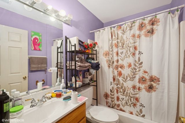 3537 W Carroll Avenue 3, Chicago, IL 60624