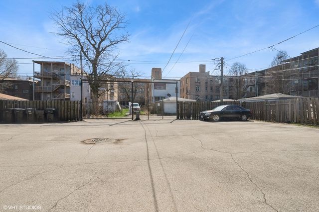 3537 W Carroll Avenue 3, Chicago, IL 60624