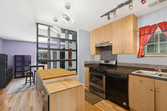 3537 W Carroll Avenue 3, Chicago, IL 60624