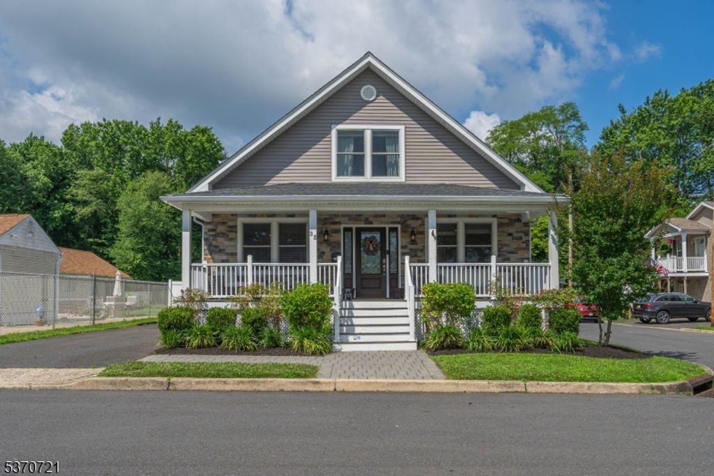 35 Mercer Ave, Middletown Twp., NJ 07758