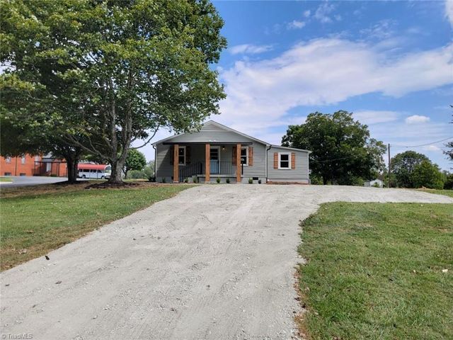 1362 Cornatzer Road, Mocksville, NC 27028