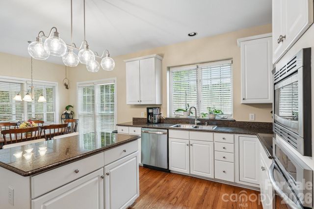 7613 Tarland Lane, Charlotte, NC 28269