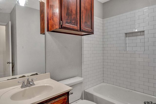 8306 GARRETT DR., Tyler, TX 75703