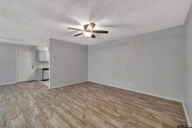 8306 GARRETT DR., Tyler, TX 75703