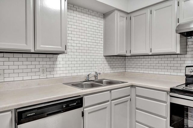 8306 GARRETT DR., Tyler, TX 75703