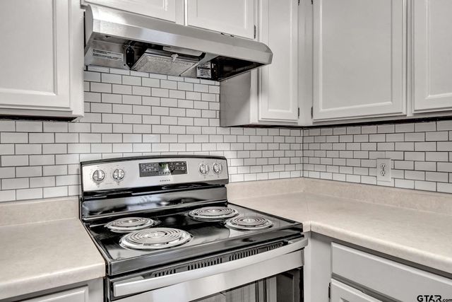 8306 GARRETT DR., Tyler, TX 75703