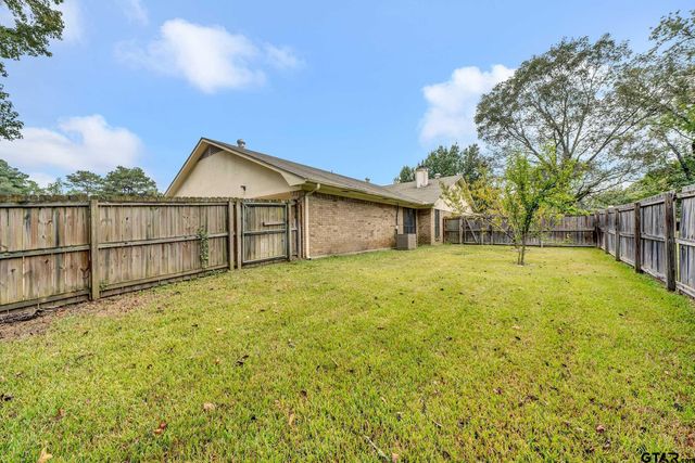 8306 GARRETT DR., Tyler, TX 75703