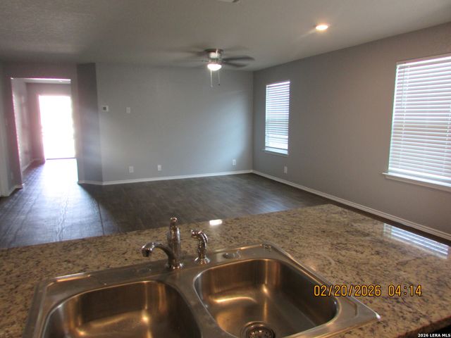 1047 Cozumel Emerald, San Antonio, TX 78253