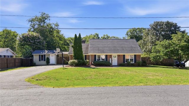 202 Turkey Hill Drive, King, NC 27021
