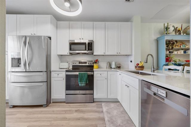 5937 BAYSIDE KEY DRIVE, Tampa, FL 33615