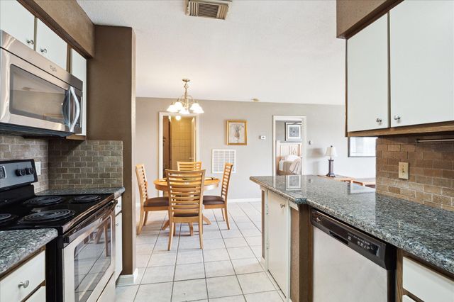 18617 Egret Bay Boulevard 308, Webster, TX 77058