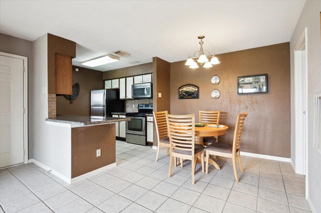 18617 Egret Bay Boulevard 308, Webster, TX 77058