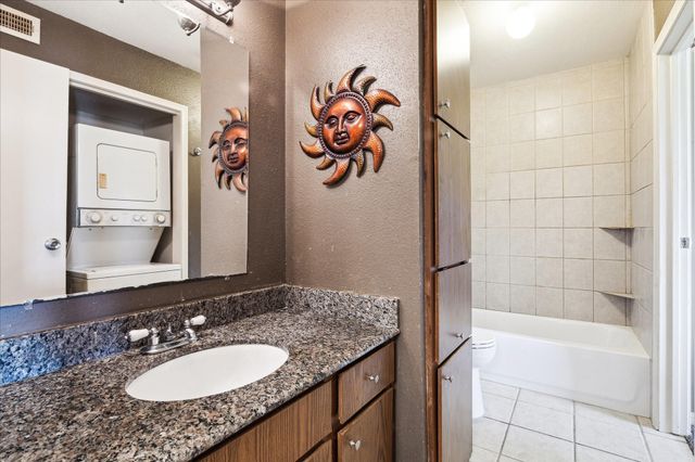 18617 Egret Bay Boulevard 308, Webster, TX 77058